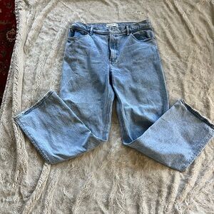 Abercrombie & Fitch 12